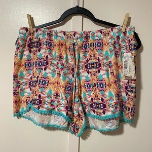 Pink Rose Vintage -Colorful Geometric Women's Shorts